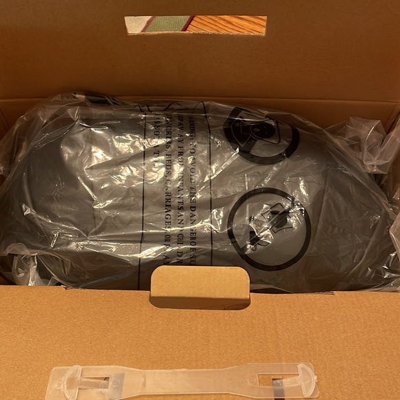 NAIPO SHIATSU BACK AND NECK ROTATING MASSAGER WITH HEAT 3D DEEP KNEADING. NEW!!! - Picture 11 of 12